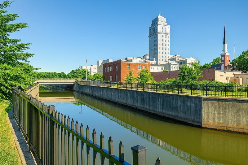 Best Bathroom Remodeling pros in Akron, OH